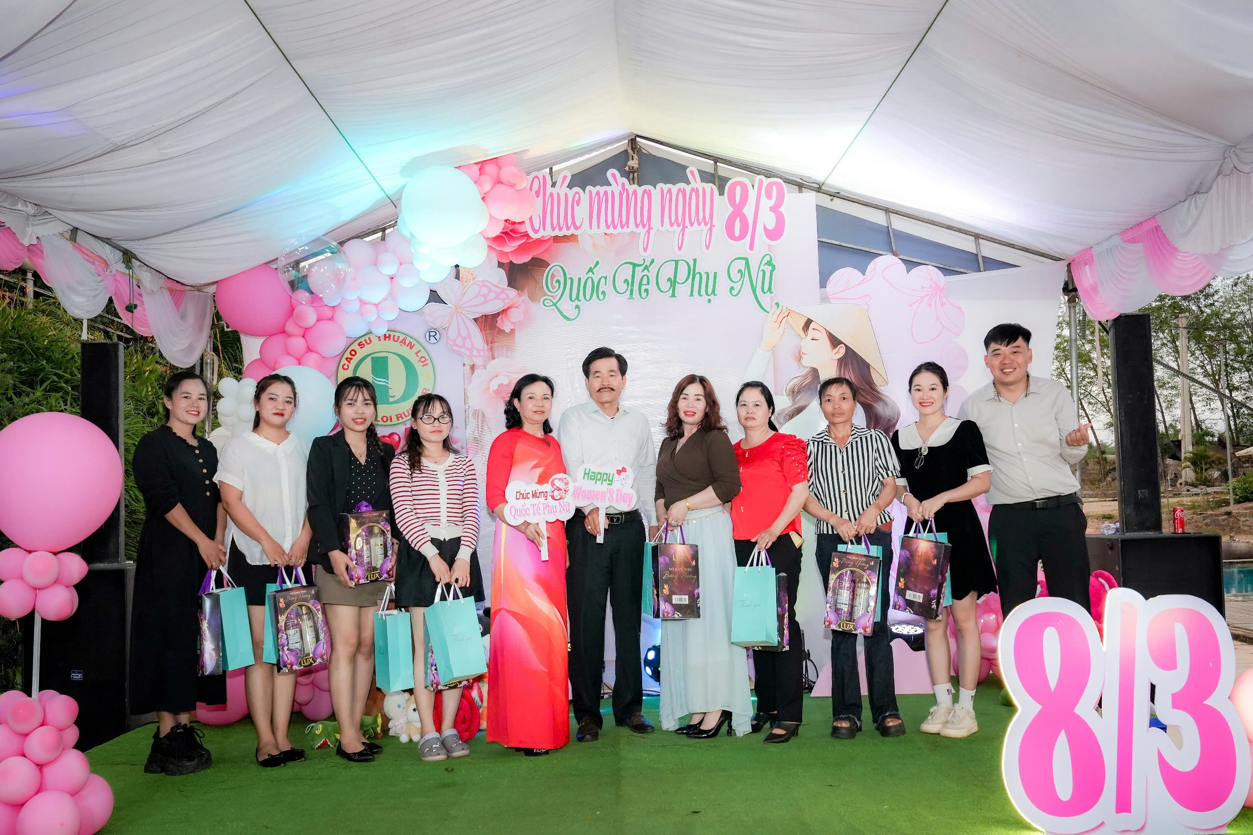 CÔNG TY TNHH CAO SU THUẬN LỢI TỔ CHỨC GẶP MẶT NHÂN NGÀY QUỐC TẾ PHỤ NỮ 8/3